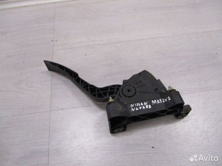 Педаль газа Nissan Navara 2.5 2006