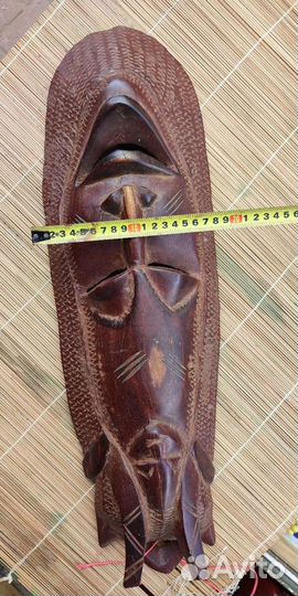 Африканская маска. Красное дерево