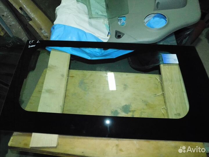 Стекло заднее левое рено трафик длинная база