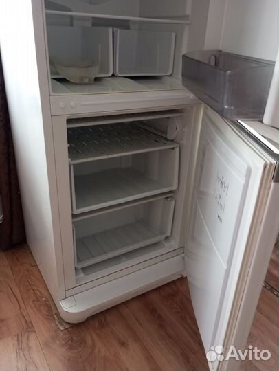 Продам холодильник рабочий бу