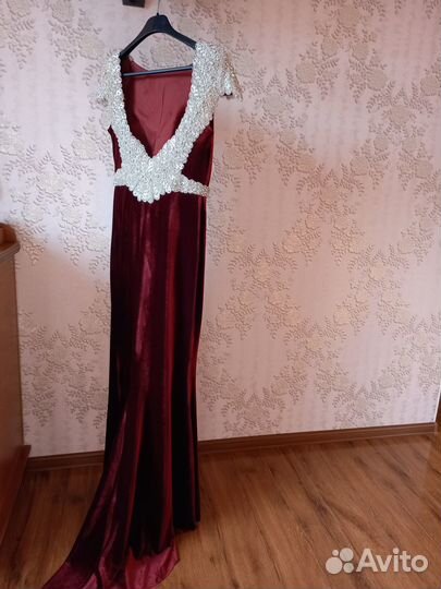 Вечернее платье