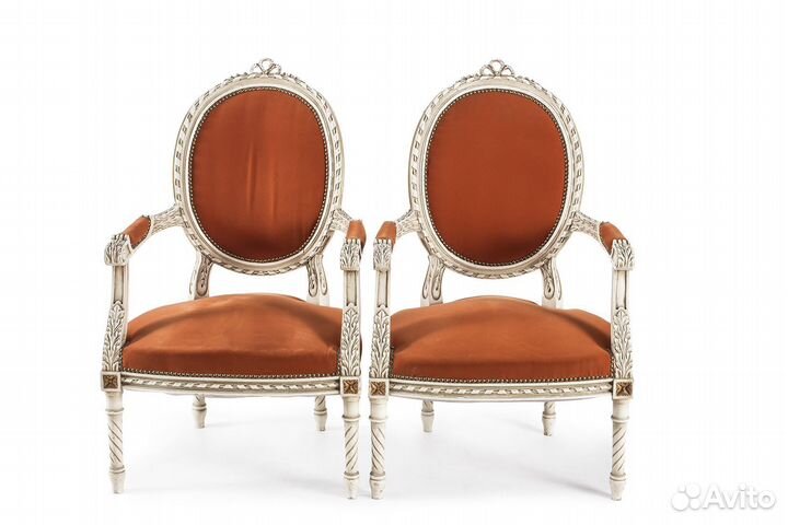 Мягкий мебельный гарнитур для гостиной антиквариат