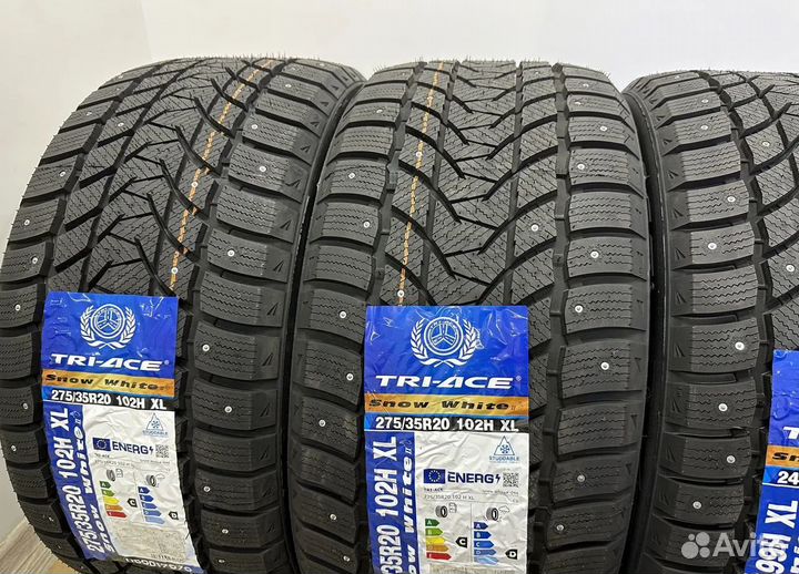 Tri Ace Snow White II 245/40 R20 и 275/35 R20 37H