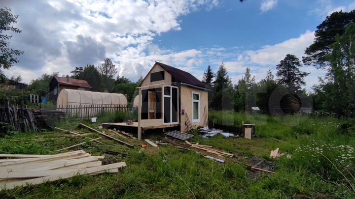 Дача 12 м² на участке 6 сот.