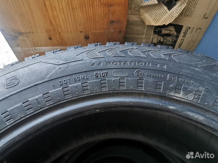 Nokian Tyres Hakkapeliitta 5 SUV 235/60 R18 107T