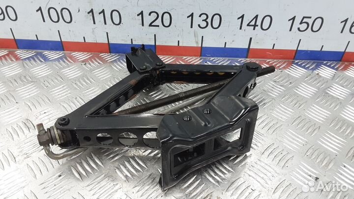 Домкрат на Land Rover Freelander 2