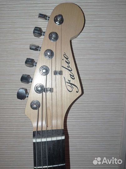 Электронная гитара