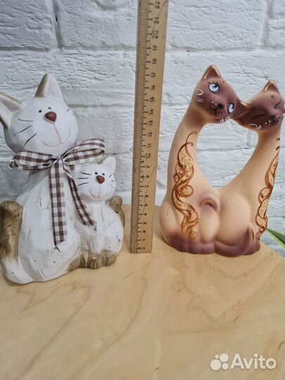 Статуэтка кошка