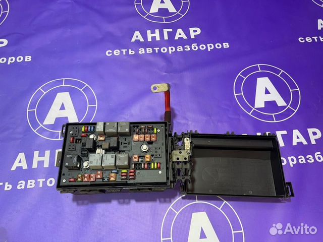 Блок предохранителей Opel Astra J A16XER 2012