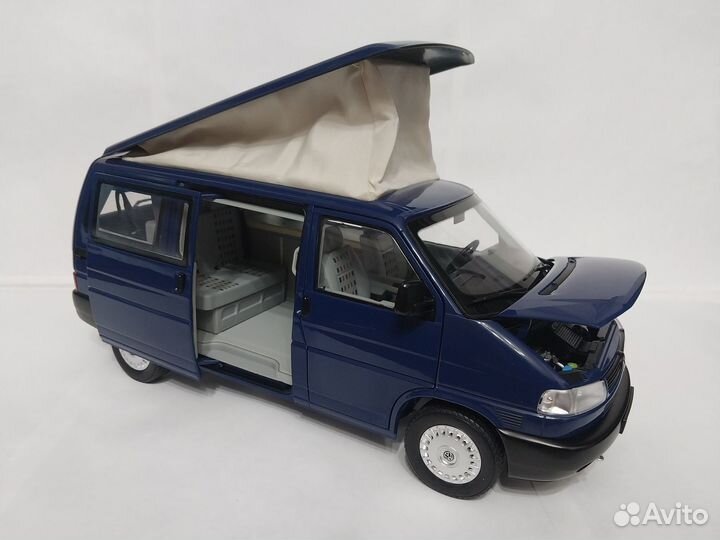Volkswagen VW T4 Camper California 1:18