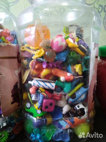 Огромный пакет киндеров