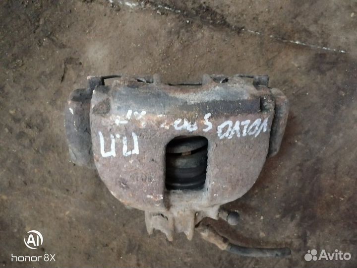 Суппорт передний правый