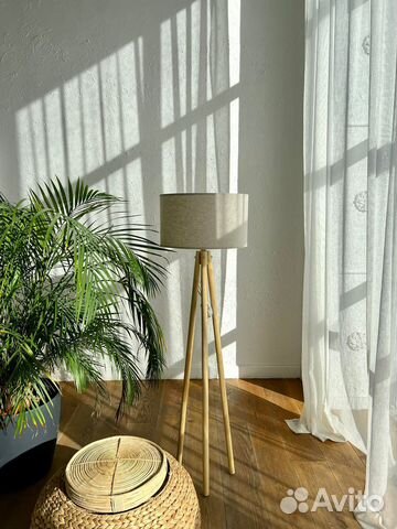 Напольный торшер тренога новый