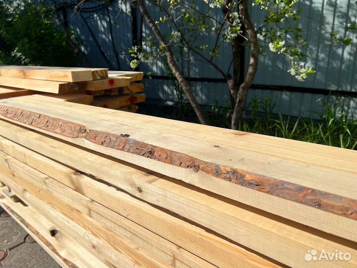 Доска лиственница строганная разных сечений