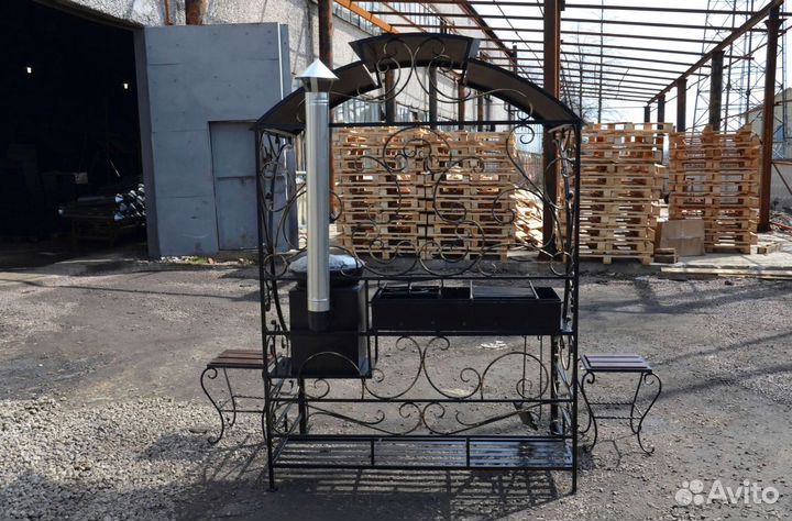 Мангал с навесом