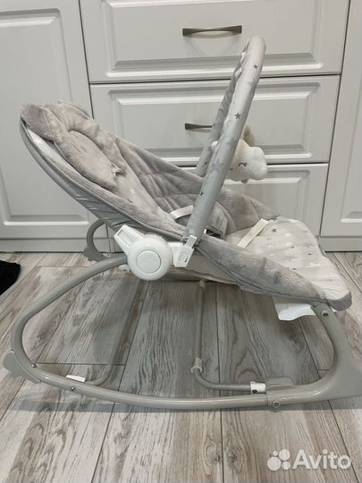 Шезлонг для новорожденных с вибрацией