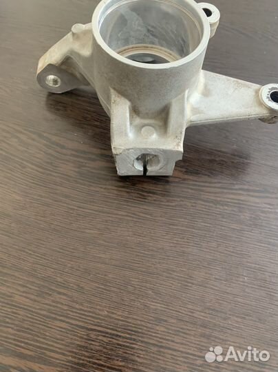 Brp can am поворотный кулак правый