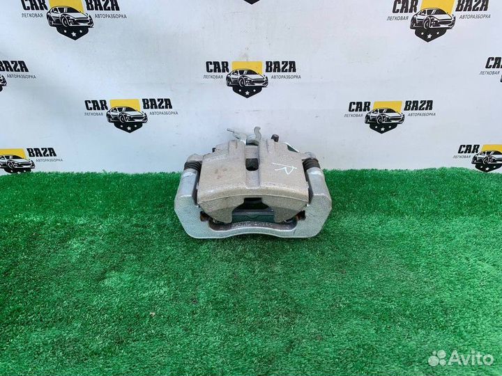 Суппорт задний правый R Ford Mustang