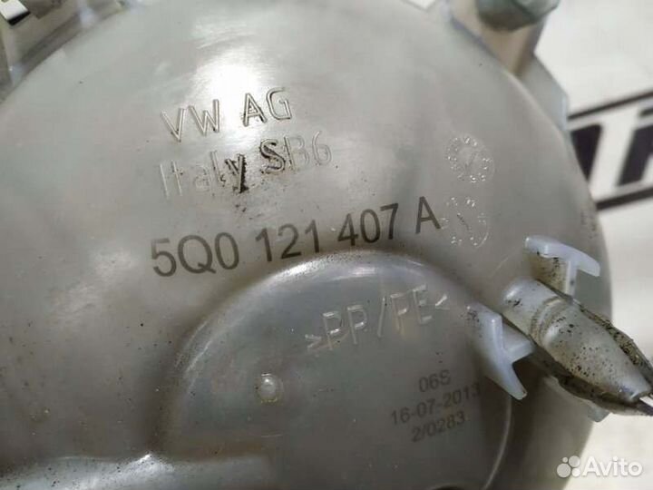 Бачок расширительный Audi A3 8V 1.8 cjsb 2013