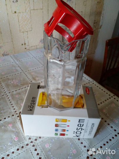 Кувшин для сока воды из стекла с крышкой