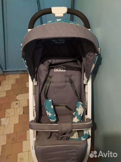 Коляска прогулочная