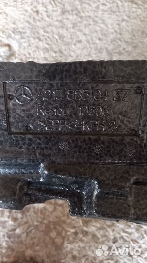 Mercedes Е W213 Абсорбер переднего бампера