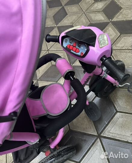 Детский велосипед с родительской ручкой