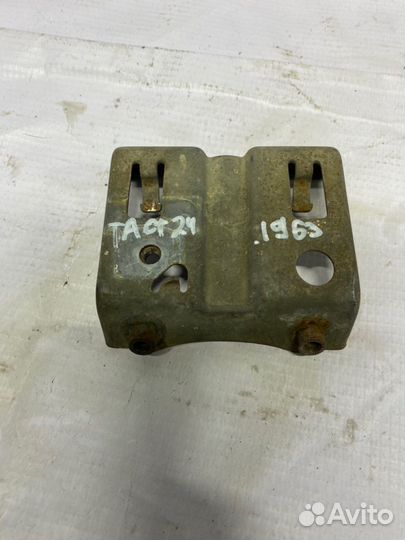 Крепление переднего клюва Honda Tact AF-24