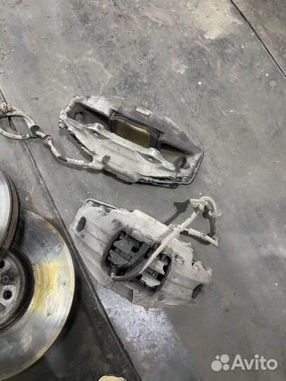 Суппорта передний BMW G11/12