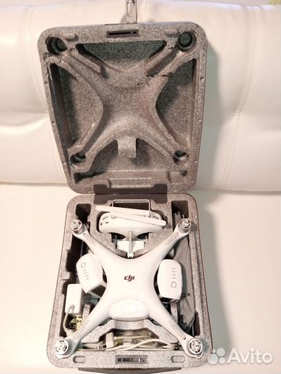 Квадрокоптер phantom 4, две батареи