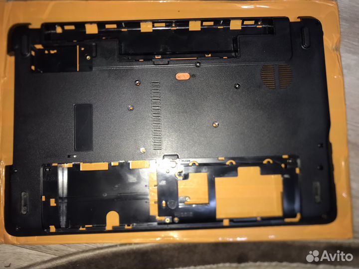 Поддон и топ-кейс для ноутбука Acer