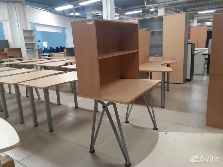 Много офисной мебели б.у. Екатеринбург