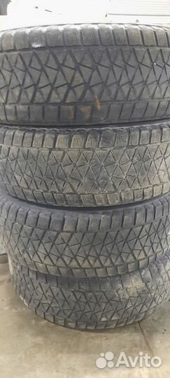 Bridgestone Blizzak DM-V2 235/65 R17