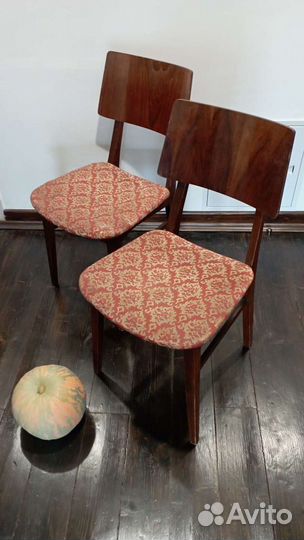 Винтажные стулья 