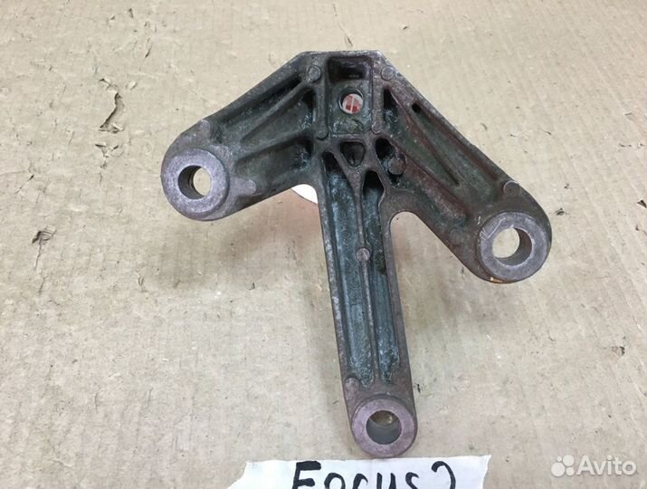 Кронштейн МКПП левый Ford Focus 2