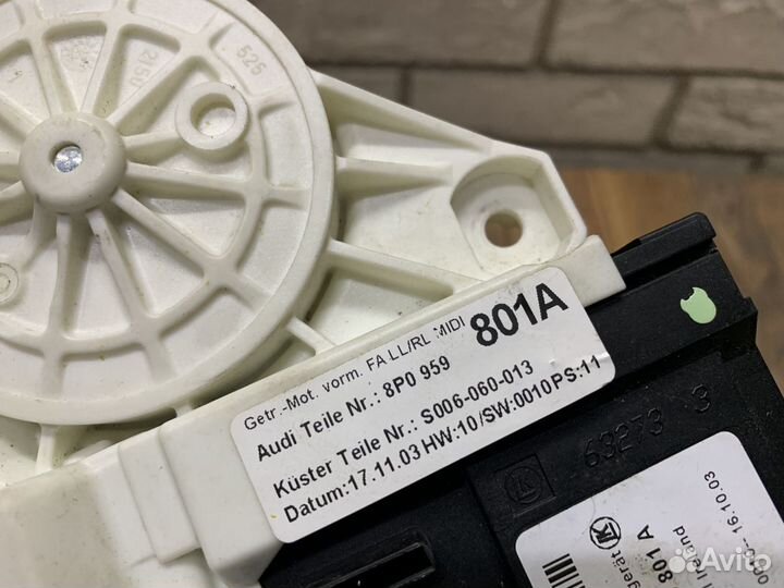 Audi A3 8P Моторчик стеклоподъемника LH RH