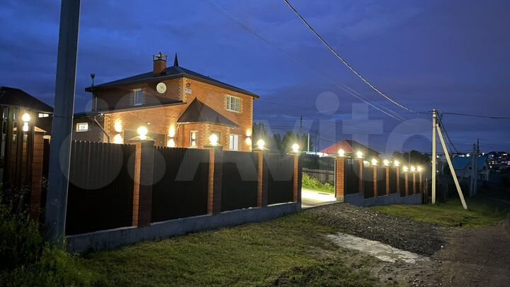 Коттедж 193 м² на участке 12 сот.