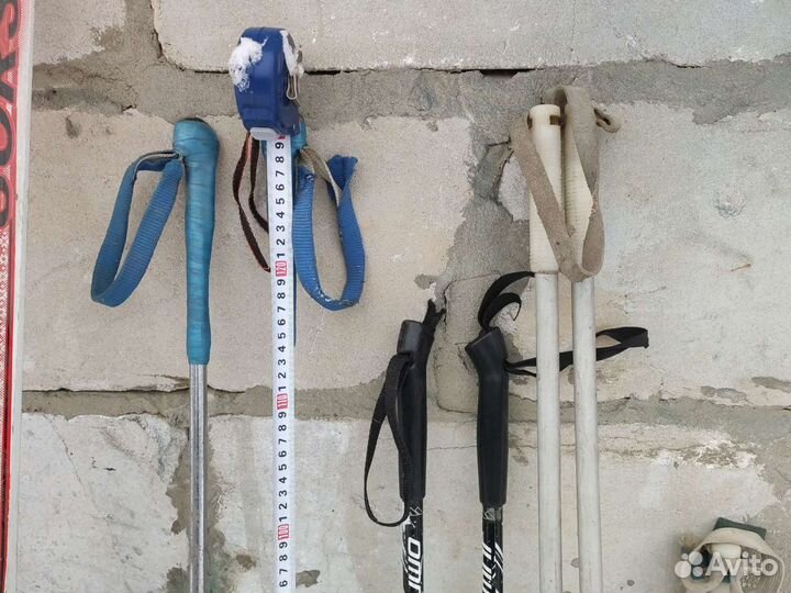 Лыжи пластиковые с ботинками и палки лыжные