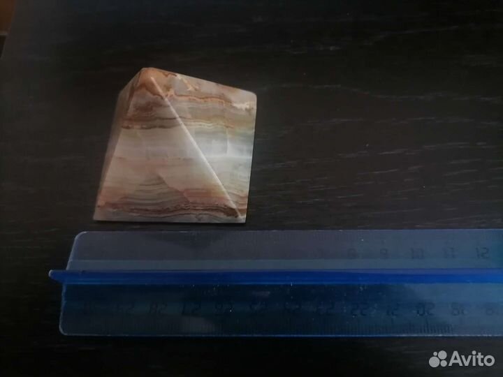 Оникс мраморный тетраэдр (пирамида)