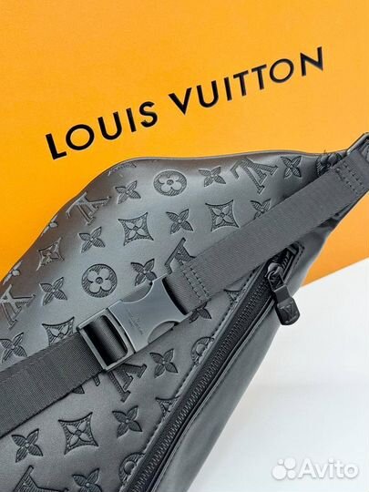 Поясная сумка Louis Vuitton Discovery PM