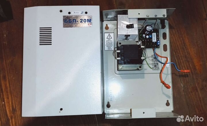 Блок резервного питания