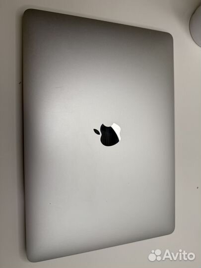 Macbook Pro 13 2019 i5 - 526 циклов