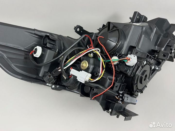 Фары Nissan Teana (J32) 08-12г Vland R2529