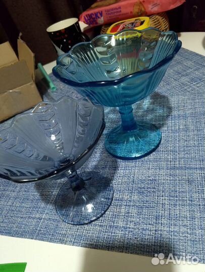 Ваза на ножке цветное стекло СССР