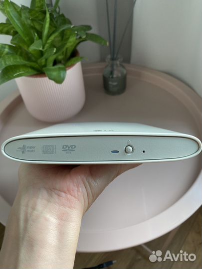 Оптический привод LG GP08NU20