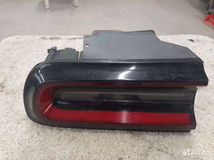 Задний левый фонарь Dodge Challenger 15-21