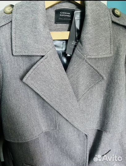 Новое пальто с бирками Снежная Королева