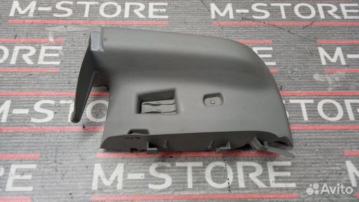 Направляющая ремня безопасности задняя правая Audi