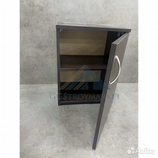 Тумба прикроватная с полкой