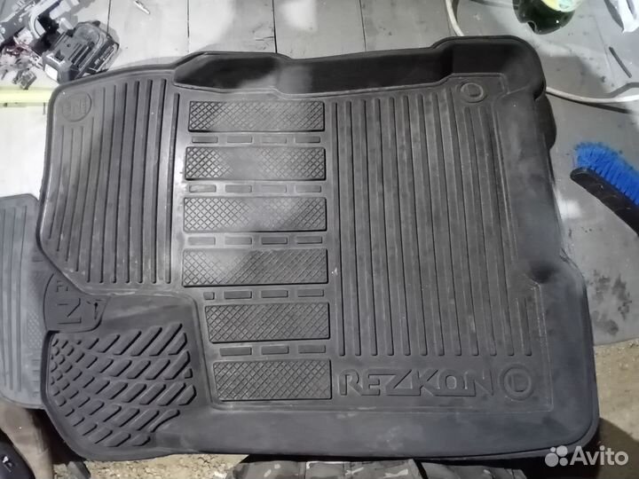 Автомобильные коврики vesta